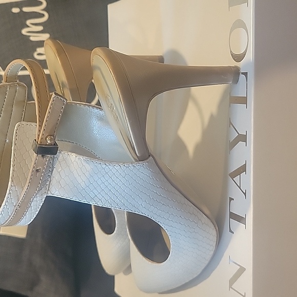 Ann Taylor heels - Picture 2 of 5